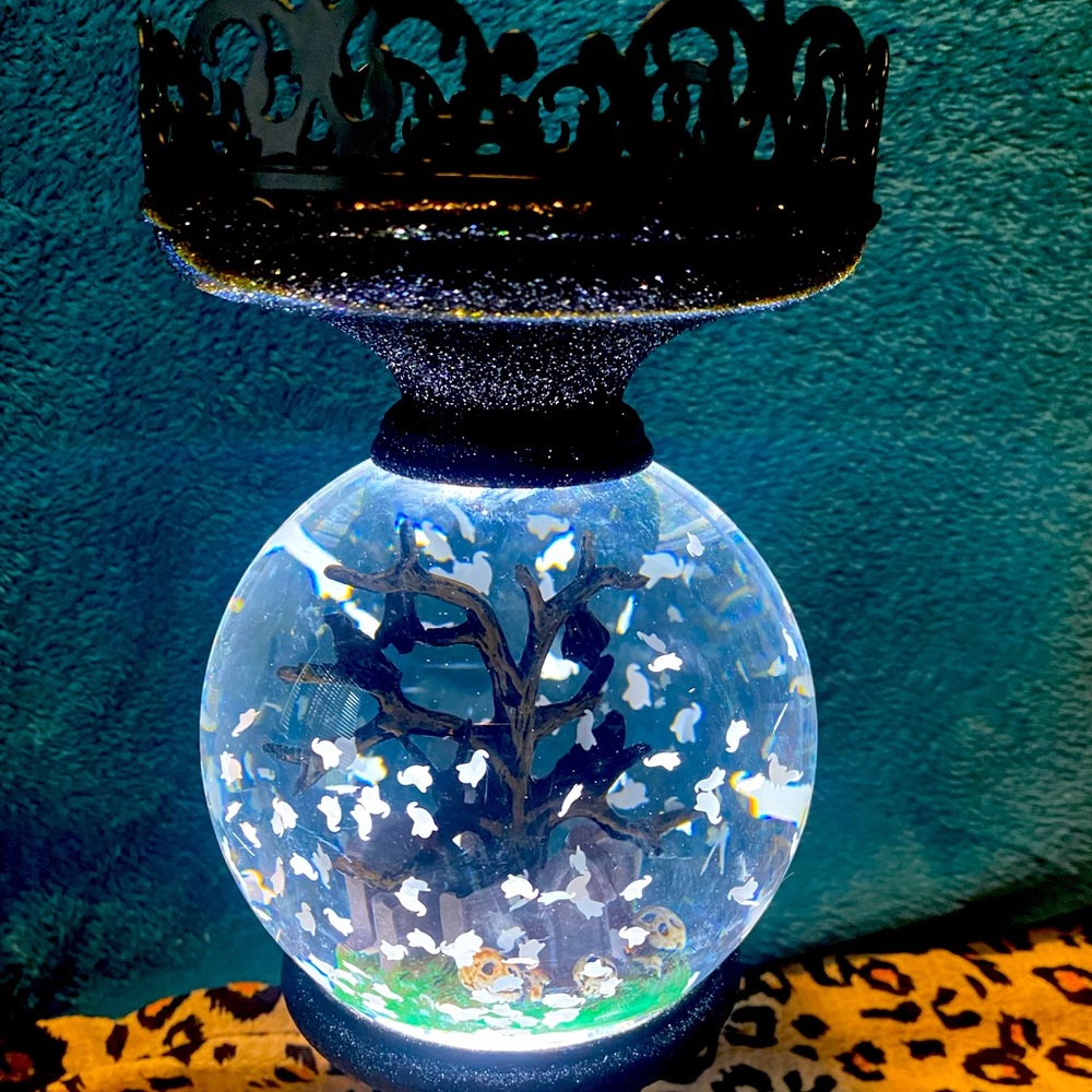 NWT Bath and Body Works Cemetery Water Globe
